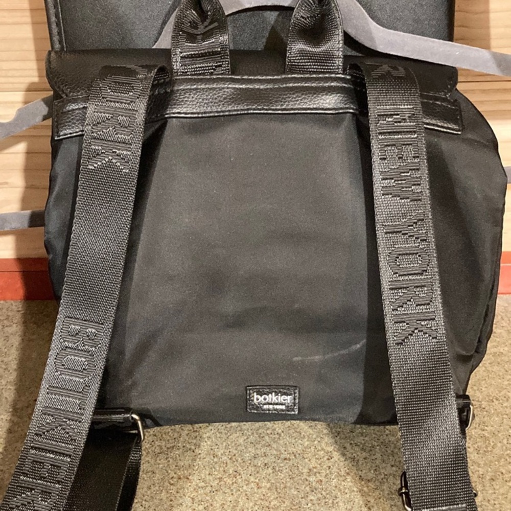 Small backpack - Picture 6 of 9